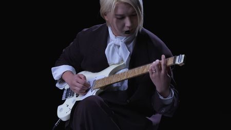 Ichika Nito playing his Ibanez signature guitar