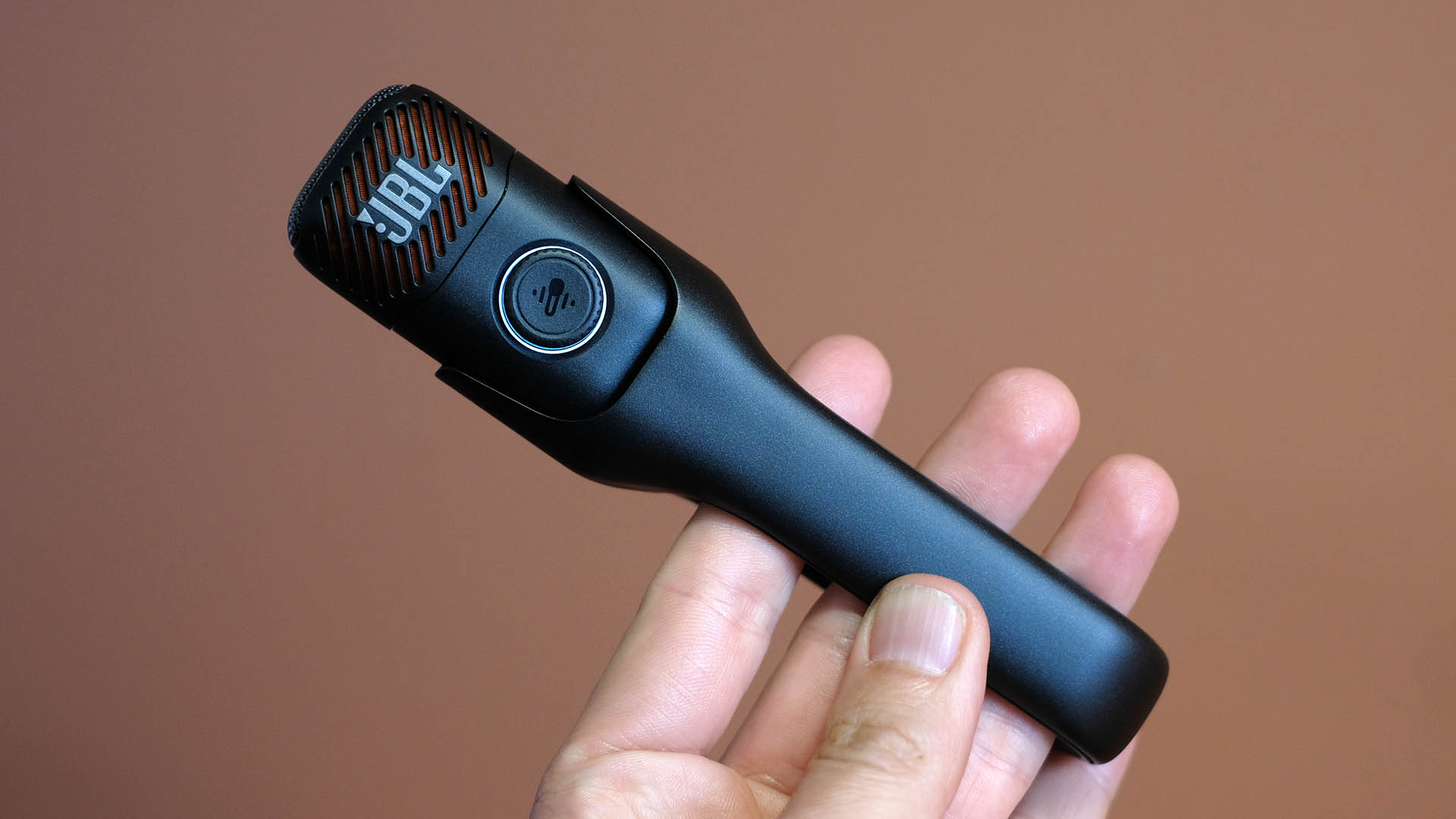 A photo of a JBL microphone.