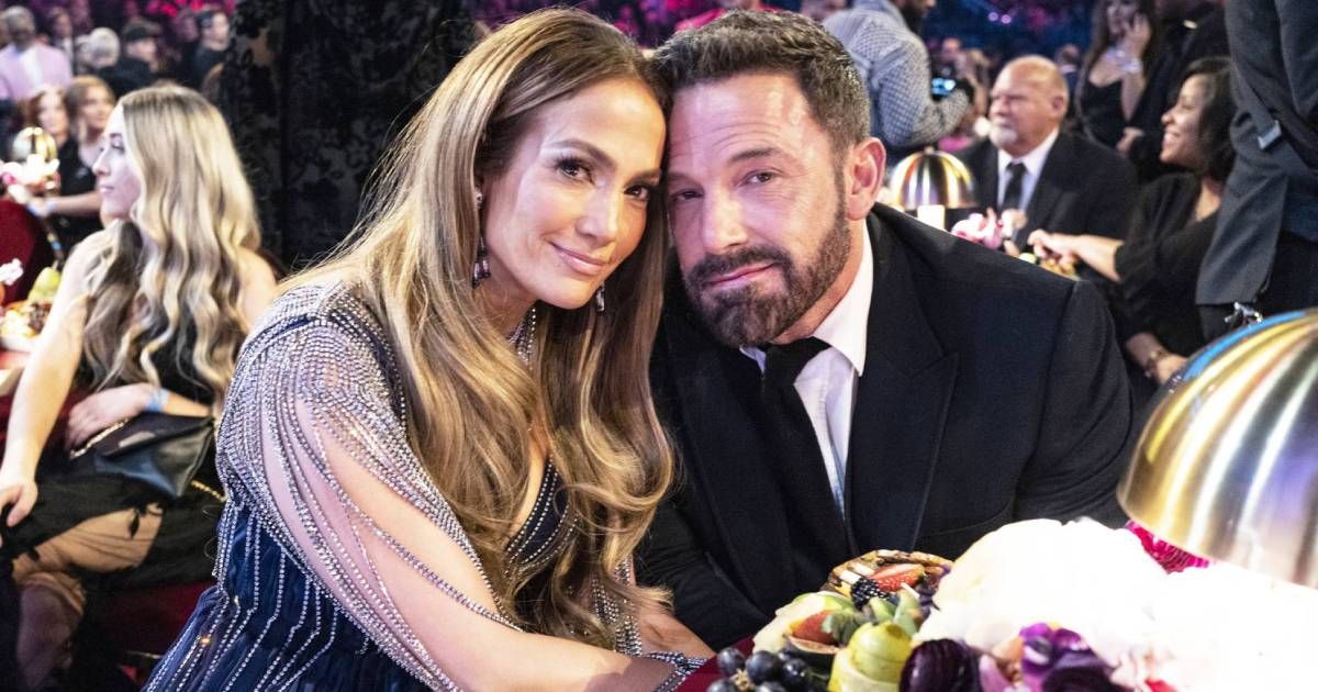 Lip reader claims this is what J-Lo and Ben Affleck were saying during ...