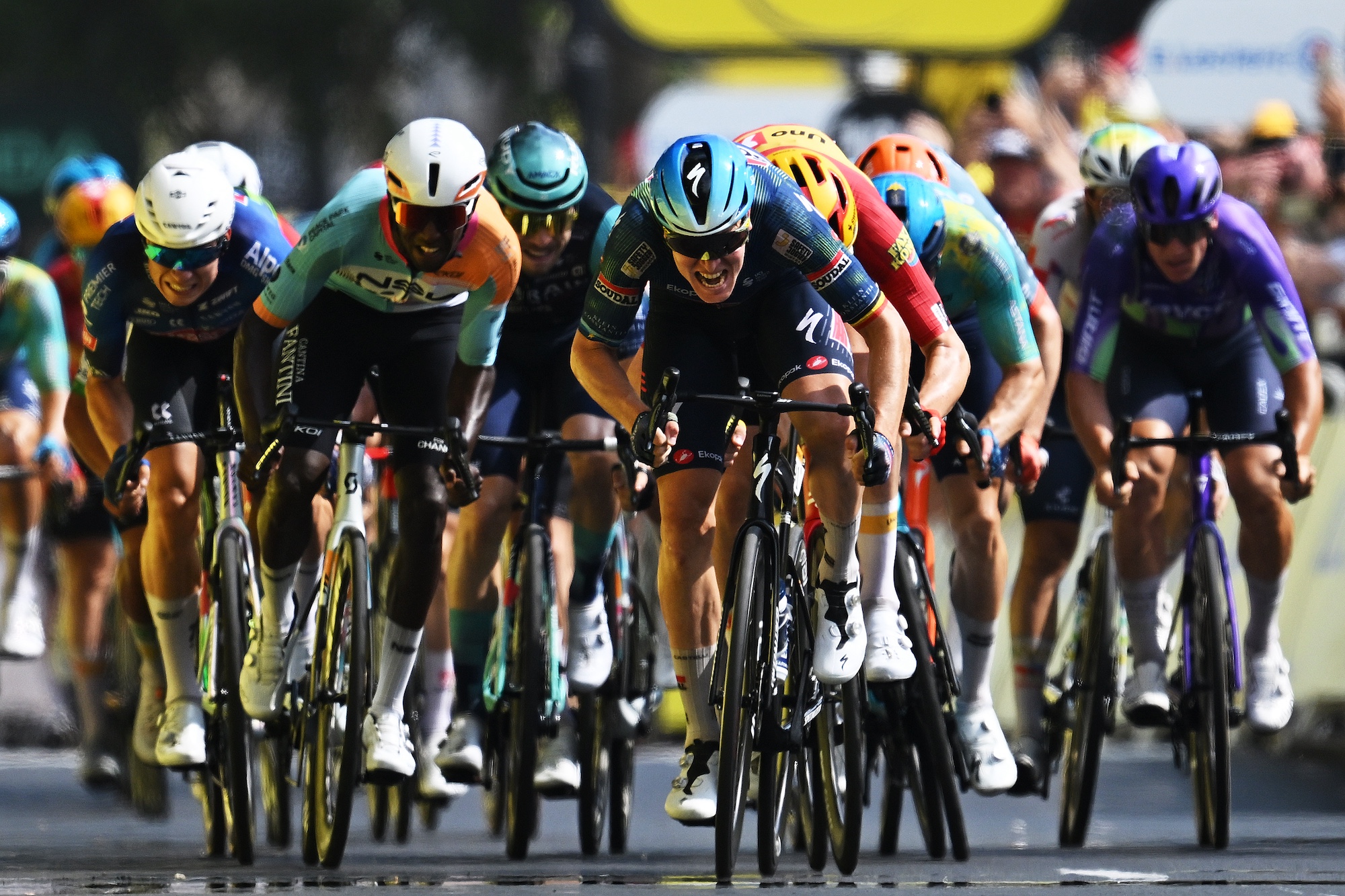 Tim Merlier wins Tour de France sprint in Bordeaux 2026
