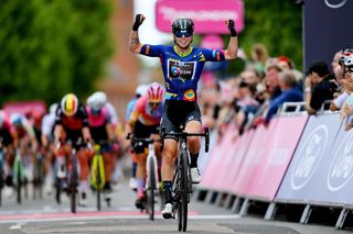 Stage 2 - RideLondon Classique: Wiebes repeats with victory on stage 2