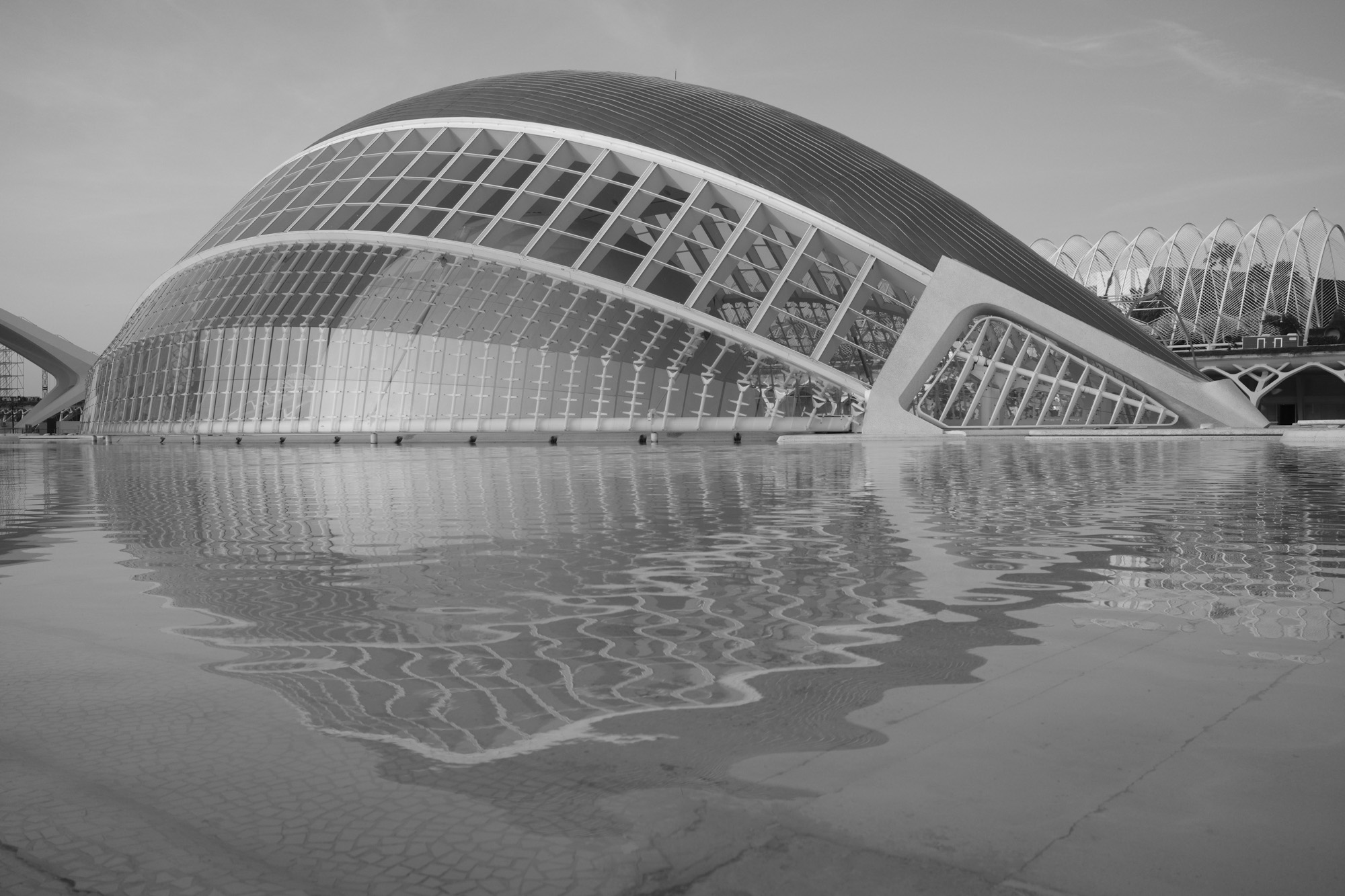 Street photography in Valencia, Spain, taken with the Fujifilm X-E5 mirrorless camera and XF 23mm f/2.8 lens