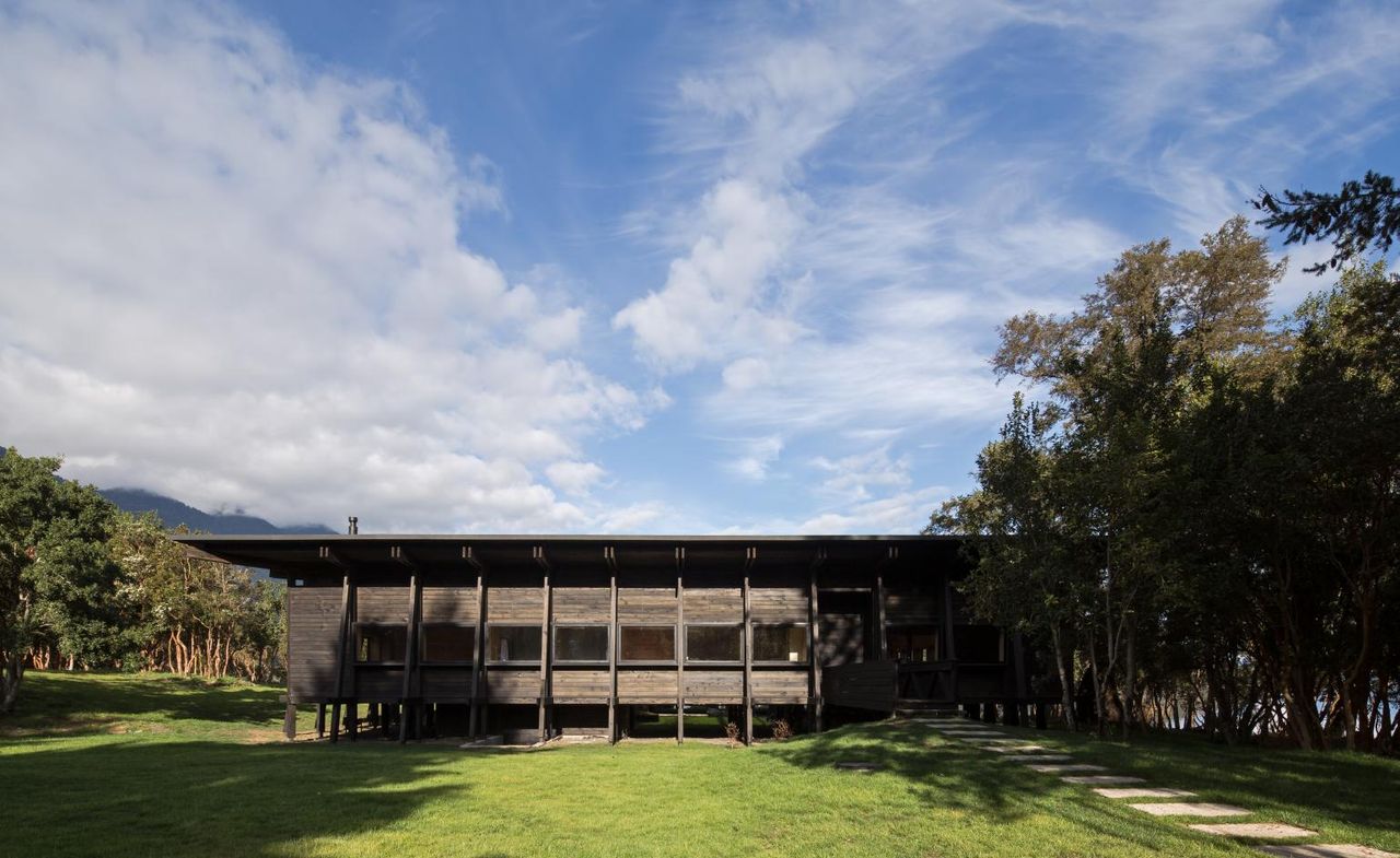 A family retreat in Chile is made entirely of wood