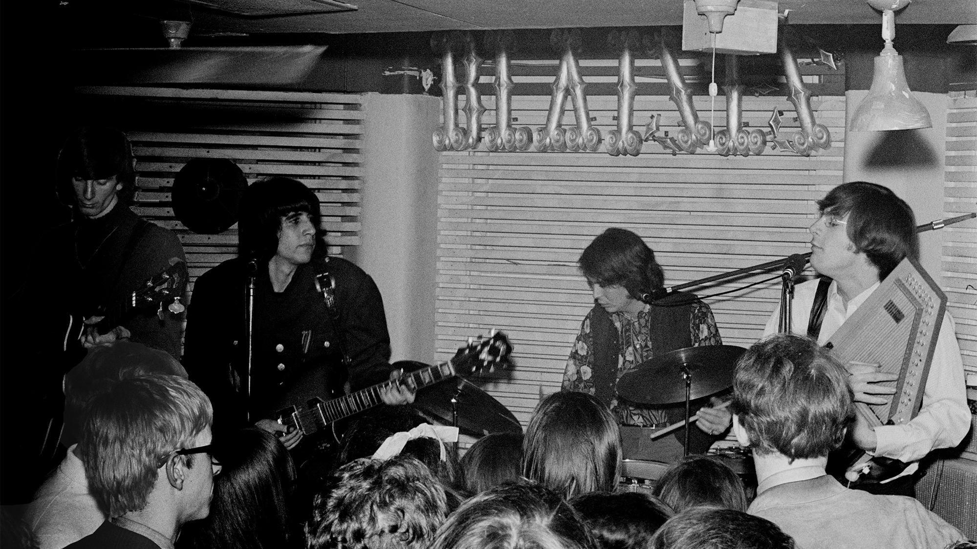American rock band the Lovin&#039; Spoonful perform at the Blaises club in Kensington, London, 1966. From left to right, bass player Steve Boone, guitarist Zal Yanovsky, drummer Joe Butler and singer John Sebastian on the autoharp.