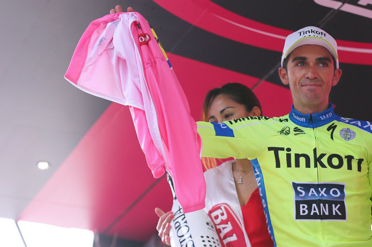 Alberto Contador made it to the podium despite dislocating his shoulder at the 2015 Giro. He would go on to win the overall
