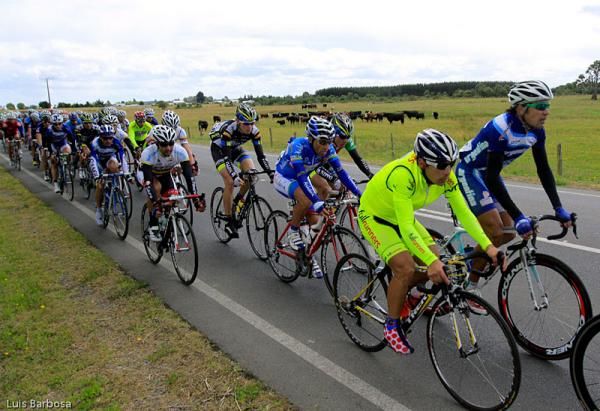 Action from stage 5b of the Vuelta Chile.