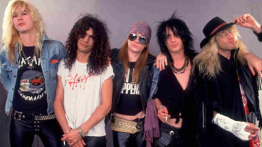 Guns N&rsquo; Roses posing for a photograph in 1987
