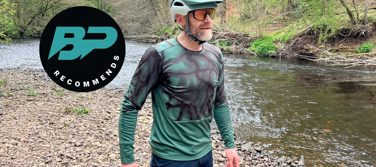 7Mesh Roam LS jersey being worn by a man near a river