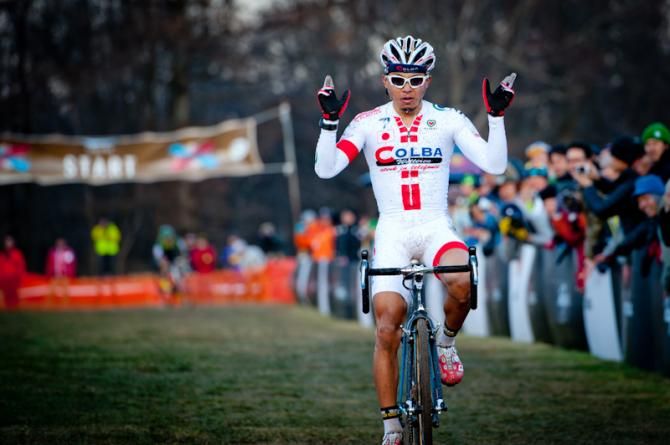 Yu Takenouchi (Colba - Superano Ham) got the staraigt wins at Nobeyama Cyclo-cross 2013