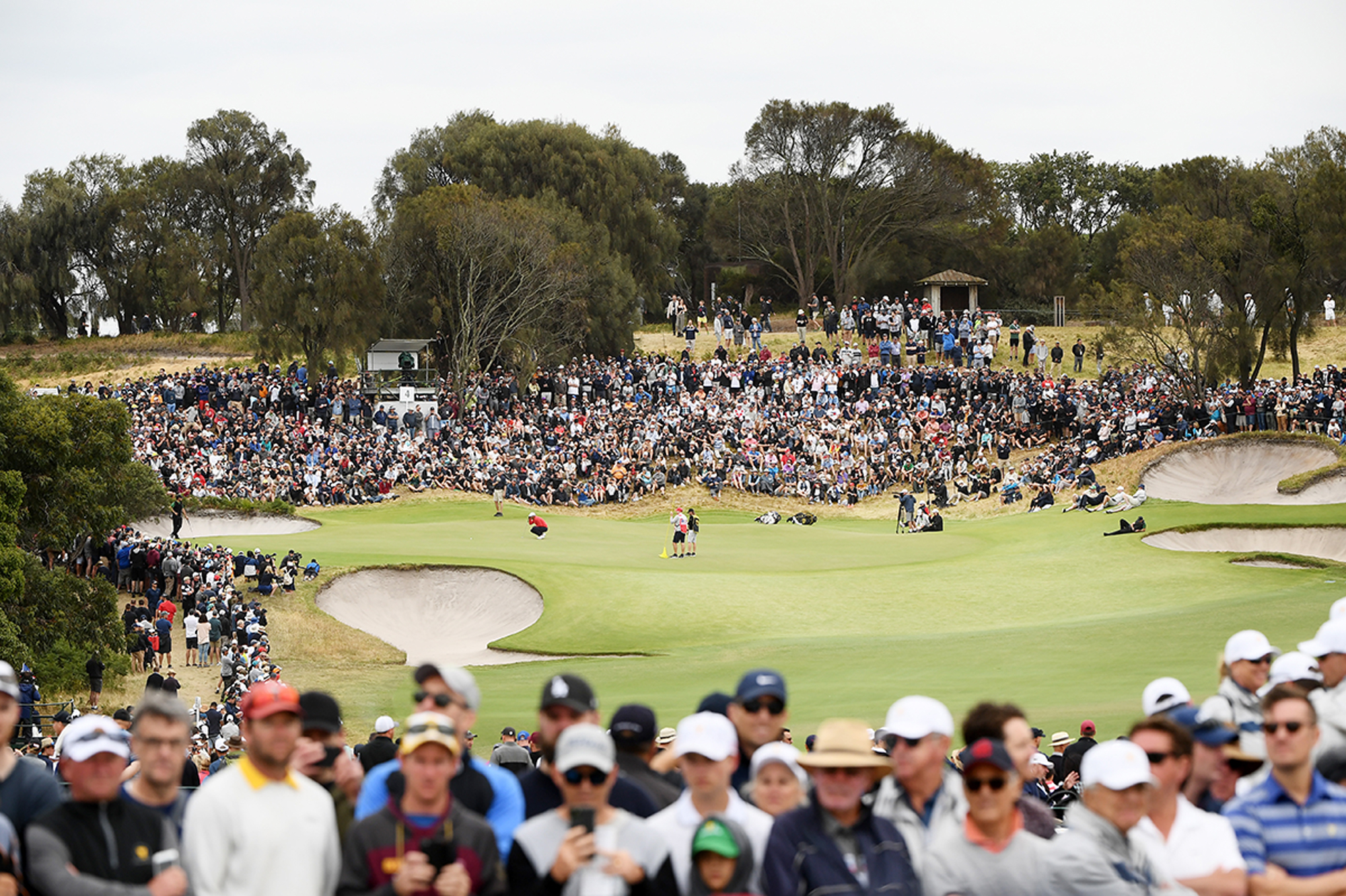 Royal Melbourne Golf Club packed with golf fans during the 2019 Presidents Cup