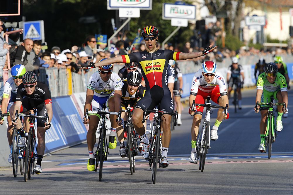 Jens Debusschere (Lotto Soudal) wins stage 2