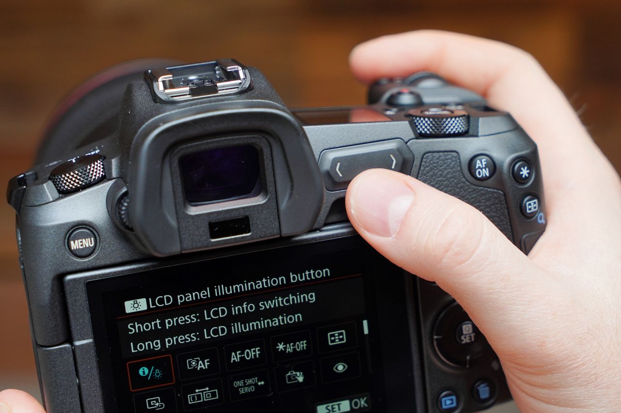 Canon EOS R