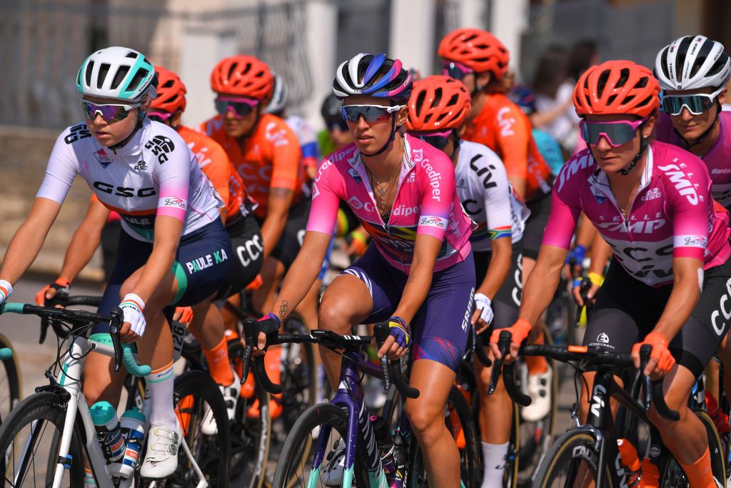 Mikayla Harvey, Katarzyna Niewiadoma and Marianne Vos in the best young rider, overall and points jerseys in the 2020 Giro Donne