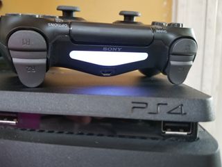 DualShock 4 controller on PS4