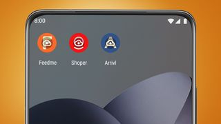 Een Android-telefoon tegen een oranje achtergrond met apps op het scherm die zijn gearchiveerd met de auto-archivering-feature