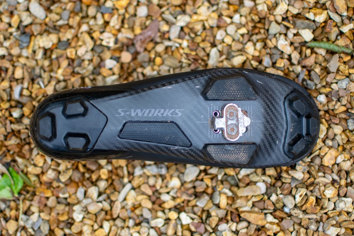 A black Specialized S-Works Recon shoe