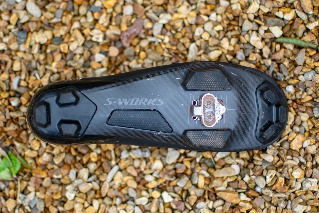 A black Specialized S-Works Recon shoe