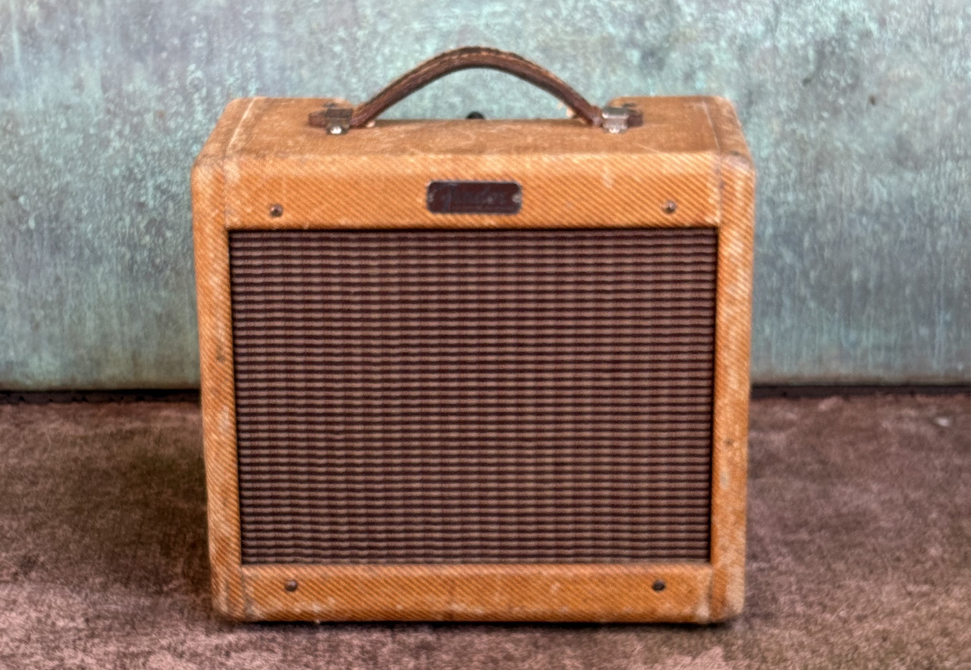 DO NOT USE WITHOUT PERMISSION. A photo of Bob Rock's Dumble-modified '59 Tweed Champ