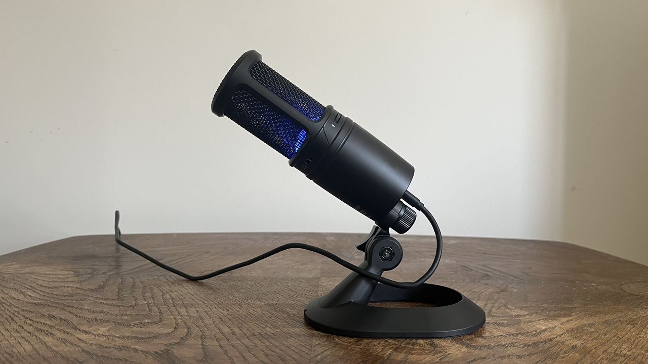 Audio Technica AT2020USB-XP on a small desk