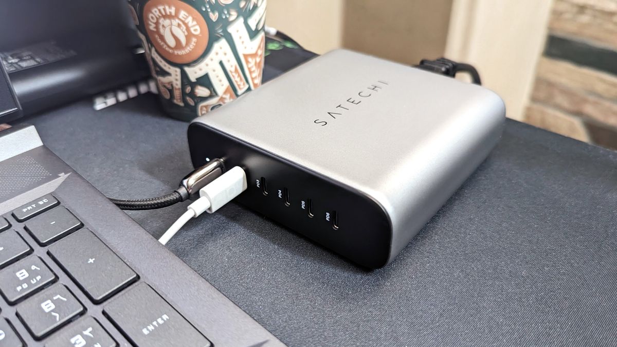 Hands-on with the Satechi 200W USB-C GaN Charger in all its six-port glory