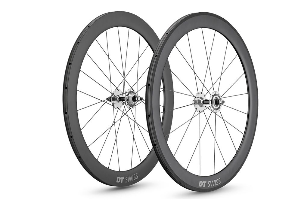 DT Swiss produced its own full track wheel last year and it&#039;s a good one. Here is the review of the DT Swiss RC 55 Track T wheelset.