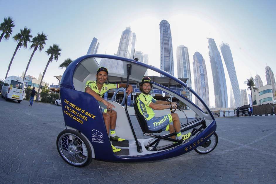 Daniele Bennati hitches a ride before the stage
