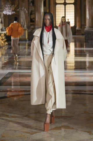 Z66pDT5RqqnCDpctKdD3ud-320-80 تعلن Balenciaga Pierpaolo Piccioli كمخرج إبداعي جديد لها