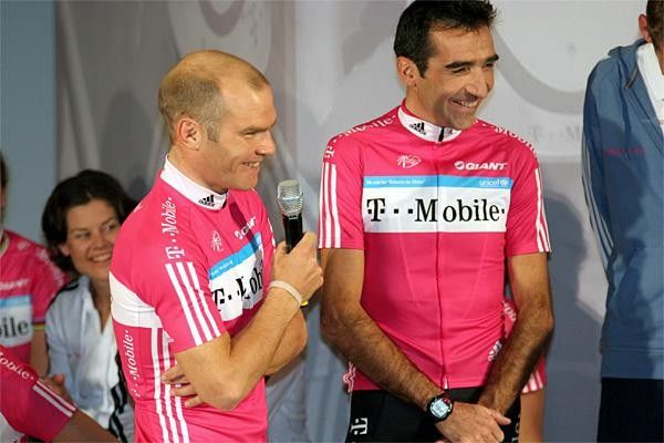 Roger Hammond and Giuseppe Guerini have a laugh at the presentation