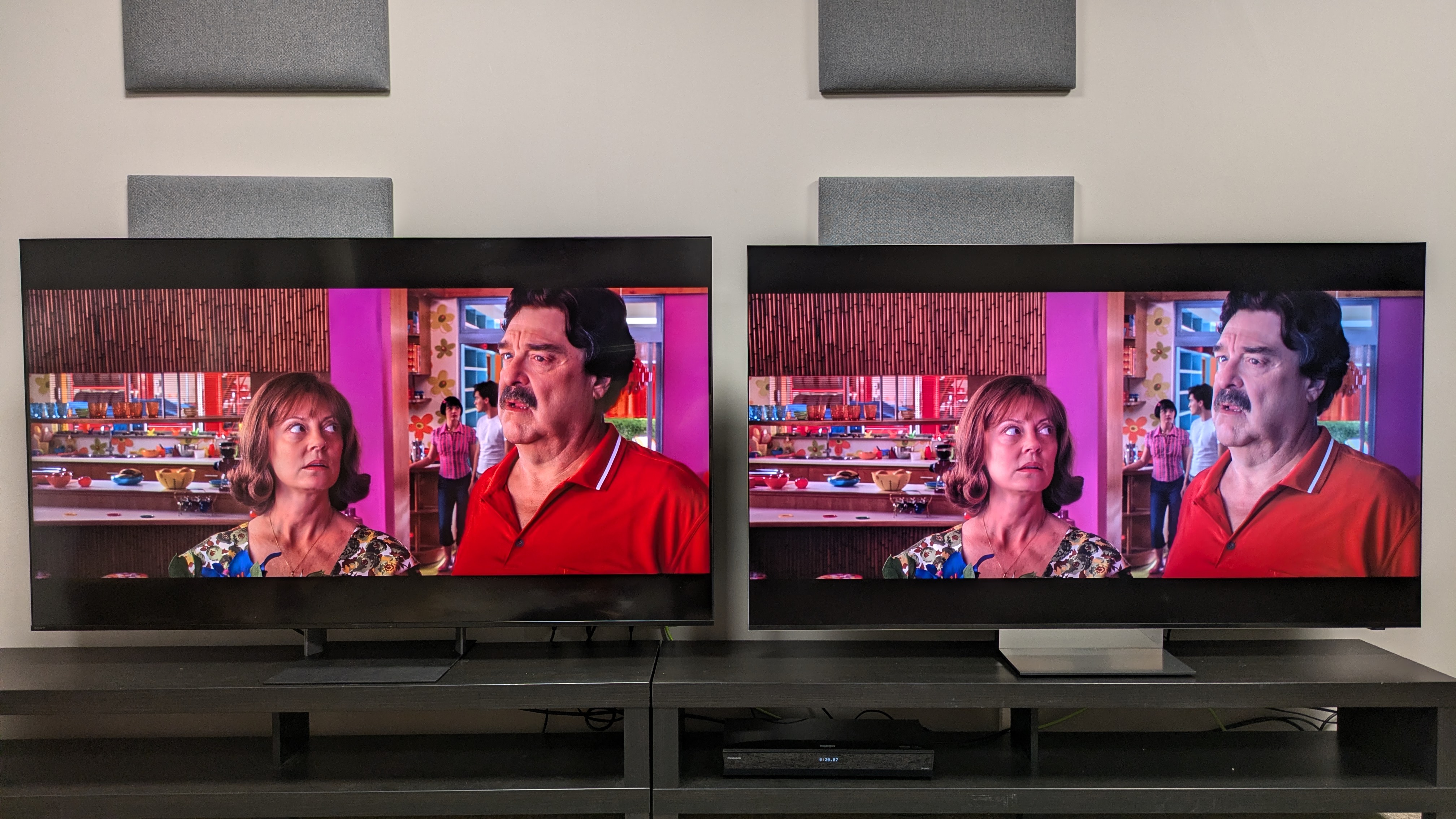 Sony Bravia 7 II (left) vs Samsung R95H (right) showing Mom and Pops Racer from Speed Racer. The Bravia 7 II again shows its bolder, more vibrant colors comapred to the R95H