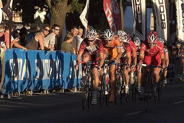 Eventual winner Aaron Kemps drives the breakaway up Sturt Street in the final laps of the men's open criterium.