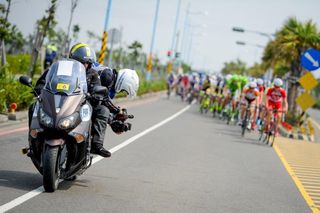 Tour de Yorkshire hit by TV technical issues during men's and women's races