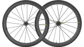 The 1,310g Cosmic Ultimate UST wheels are made as single pieces – no metal spokes or nipples here