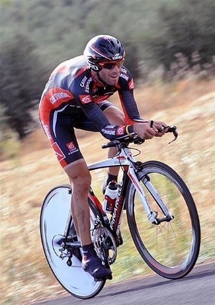 Alejandro Valverde (Caisse d'Epargne) had a good ride and moved into third overall, 30 seconds back.