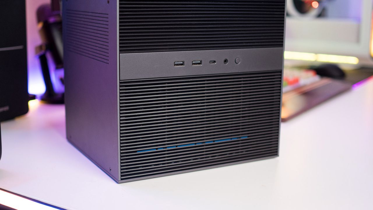HDD grille of ZimaCube NAS slotted into the server