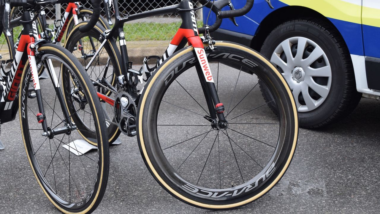 Warren Barguil opted for deep section 60mm rims, despite the hilly terrain of stage 1