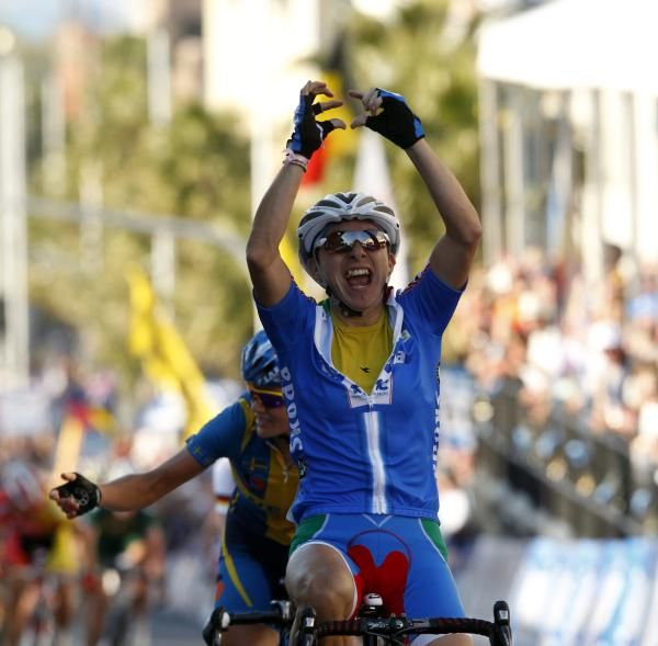 Giorgia Bronzini (Italy) won a fantastic sprint.