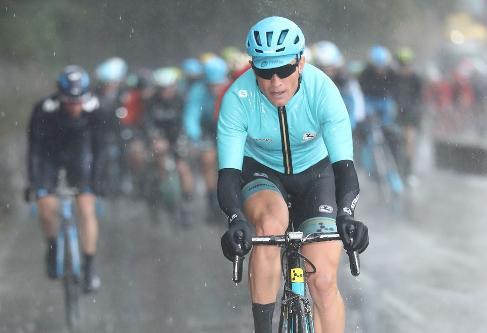 Magnus Cort weathers the storm at Paris-Nice
