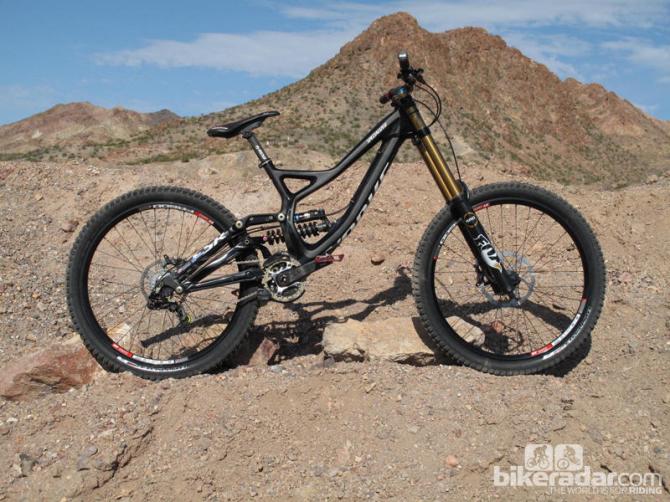 Aaron gwin hot sale specialized