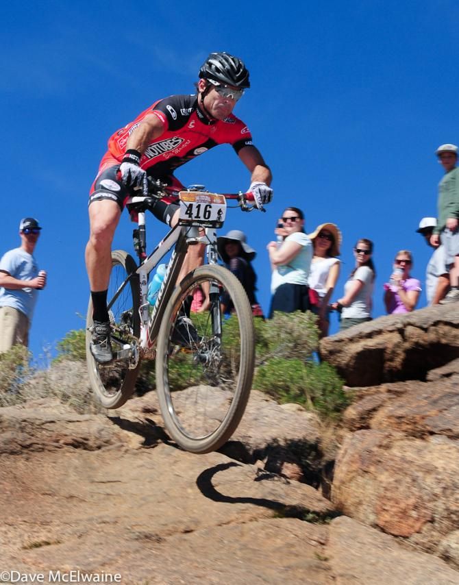 Kenny Wehn (NoTubes) finishing a 54-minute first lap
