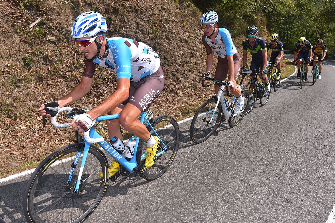Alexis Gougeard and Romain Bardet (AG2R)