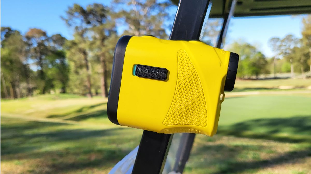 The TecTecTec KLYR Is One Of The Best Budget Rangefinders And Its Black