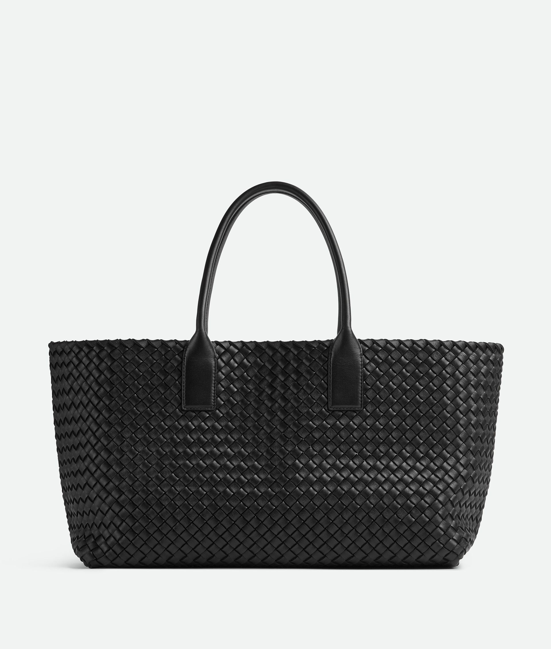 Cabat in Black