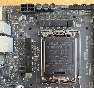 ASRock Z690 Phantom Gaming-ITX/TB4