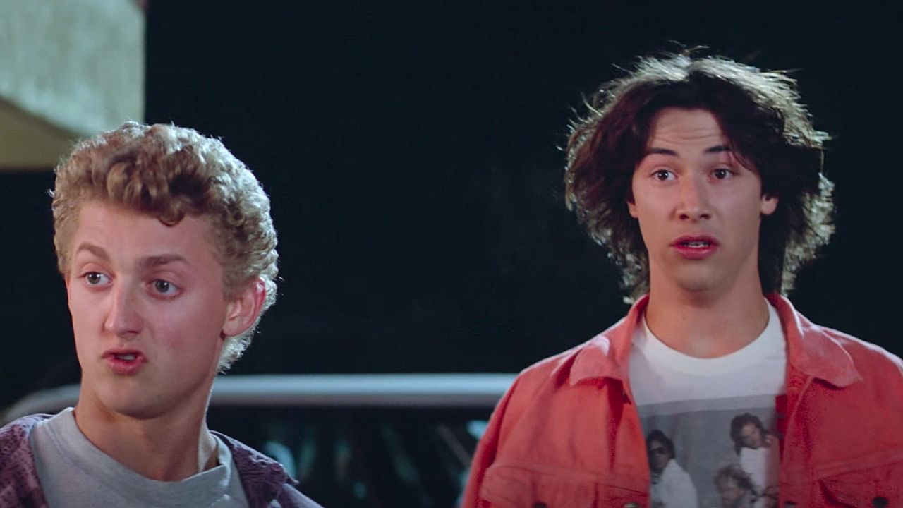 Alex Winter and Keanu Reeves outside the Circle K in Bill and Ted's Excellent Adventure