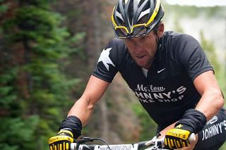 Lance Armstrong said after the race that the decision to go it alone was driven in part by the need to put in a big effort to warm up!