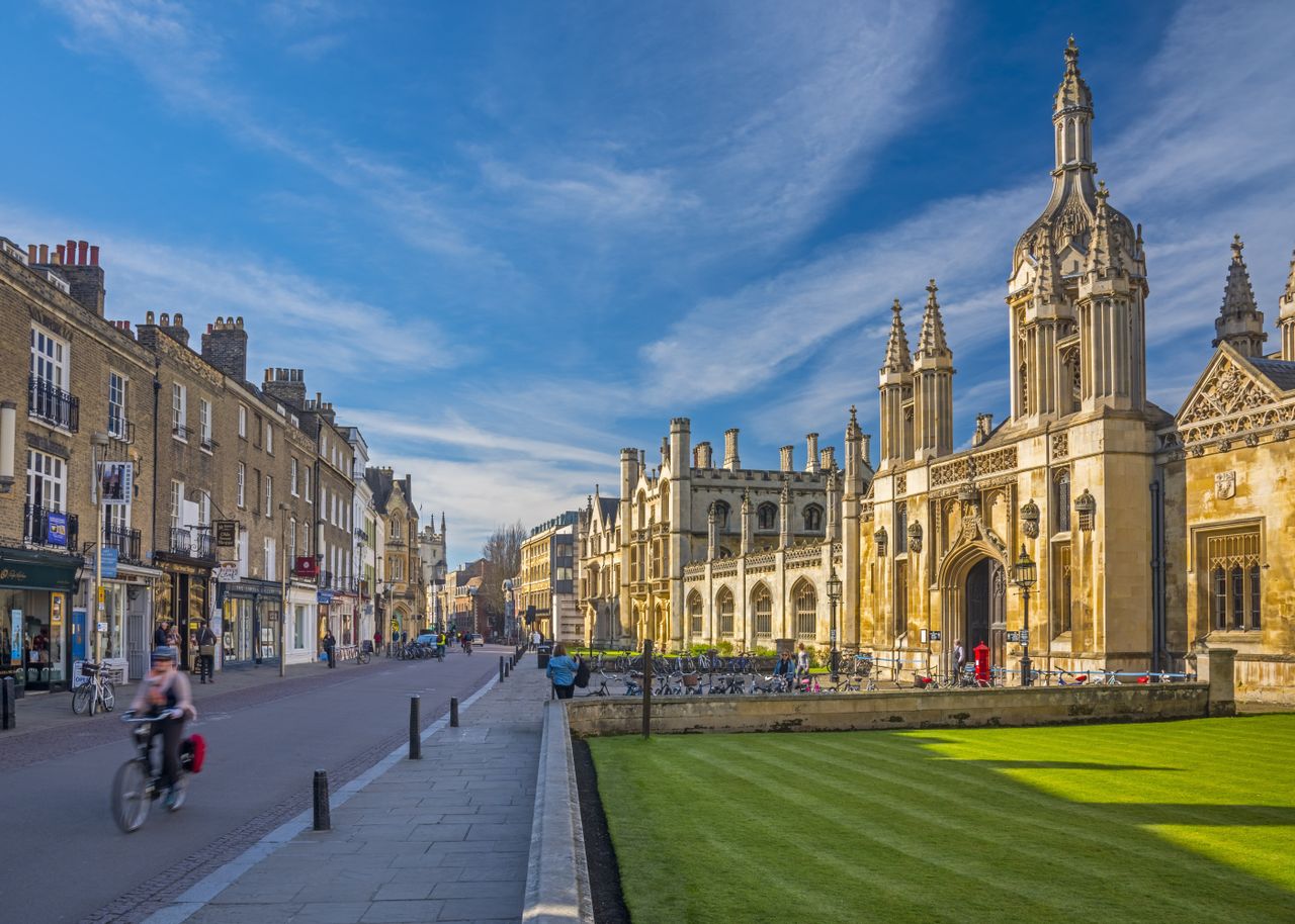 UK, England, Cambridgeshire, Cambridge, Kings Parade, Street and exterior of Kings College