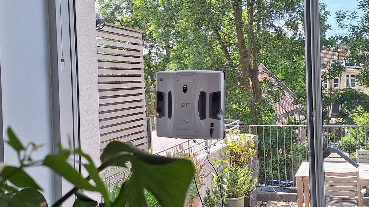 This window cleaning robot proved a major effort-saver, but I won't be cancelling Matt the window guy just yet