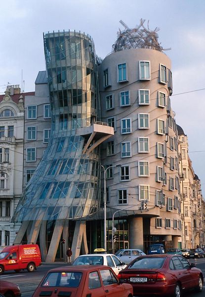 Frank Gehry's major European retrospective opens at the Centre Pompidou ...