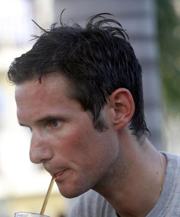 Fr&auml;nk Schleck stays in the shade.