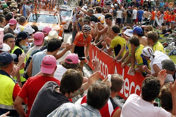 Stage 14 winner Igor Anton (Euskaltel-Euskadi) in action.